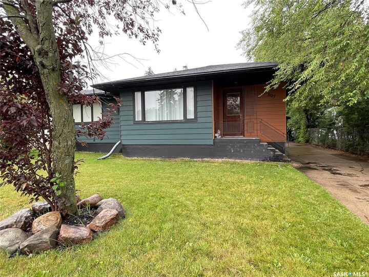 Photo de la propriété:  507 Centre Street  SK S9X 1E5 