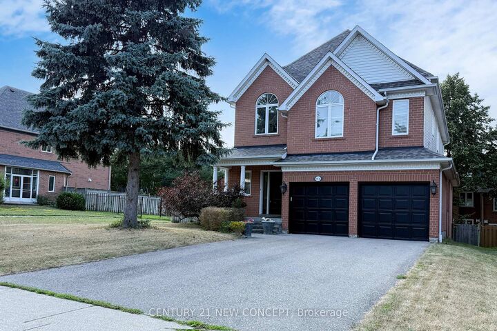 Photo de la propriété: 964 Queen Street W ON L5H 4J7