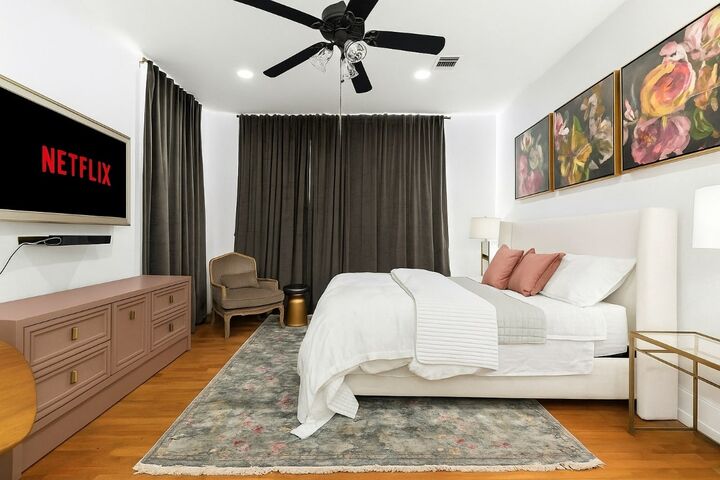Property Photo: 110 E Craig Place 2 TX 78212