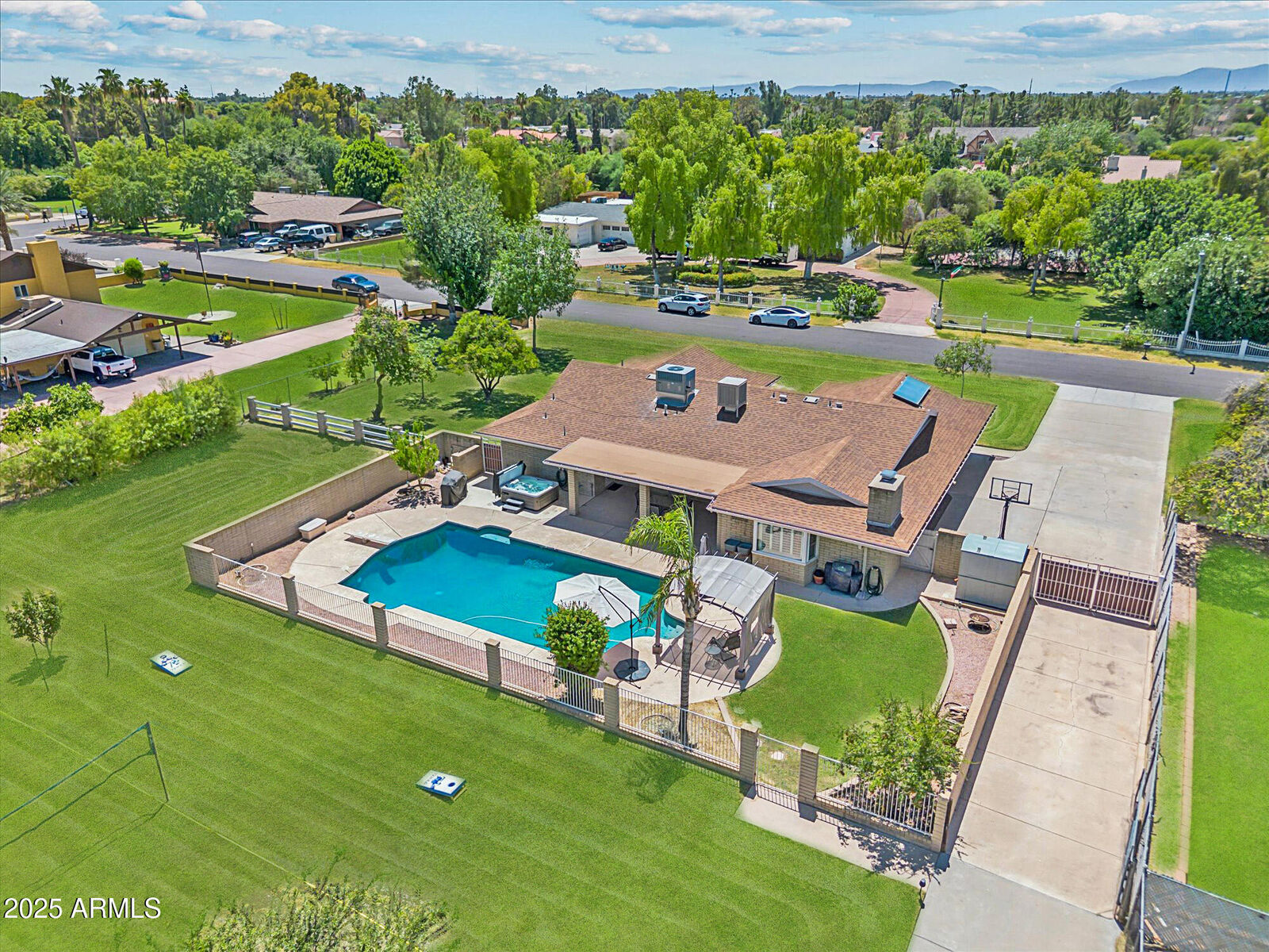 Property Photo: 6602 W Surrey Avenue AZ 85304