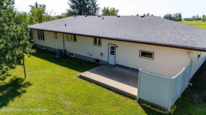 Property Photo: 12811 30th Street SW ND 58622