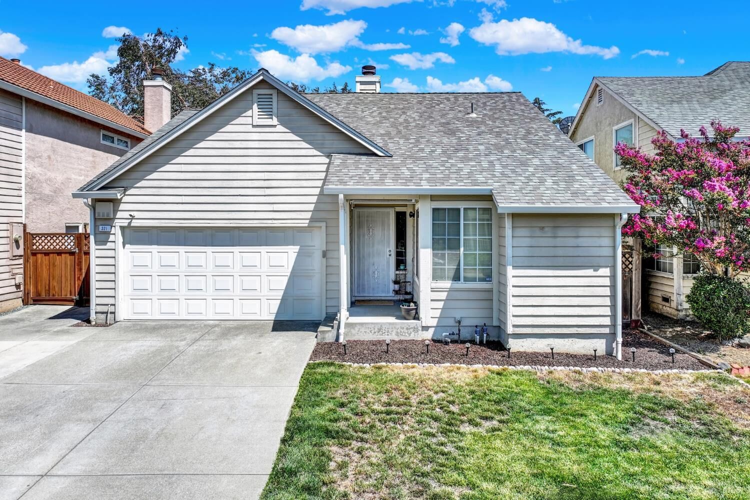 Property Photo: 321 Ridgecrest Circle CA 94585