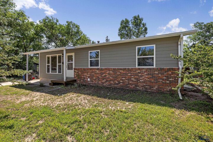 Property Photo: 1317 Racine SD 57701