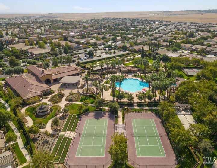 Property Photo: 5901 Orange Hill Place CA 93306