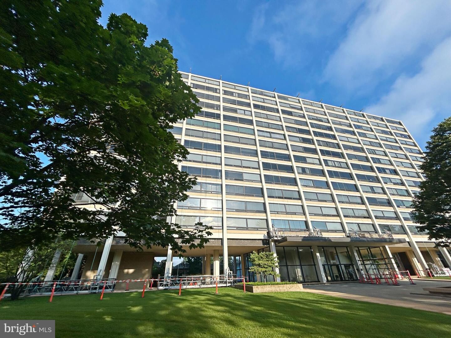 Property Photo:  4000 N Charles Street 1501  MD 21218 