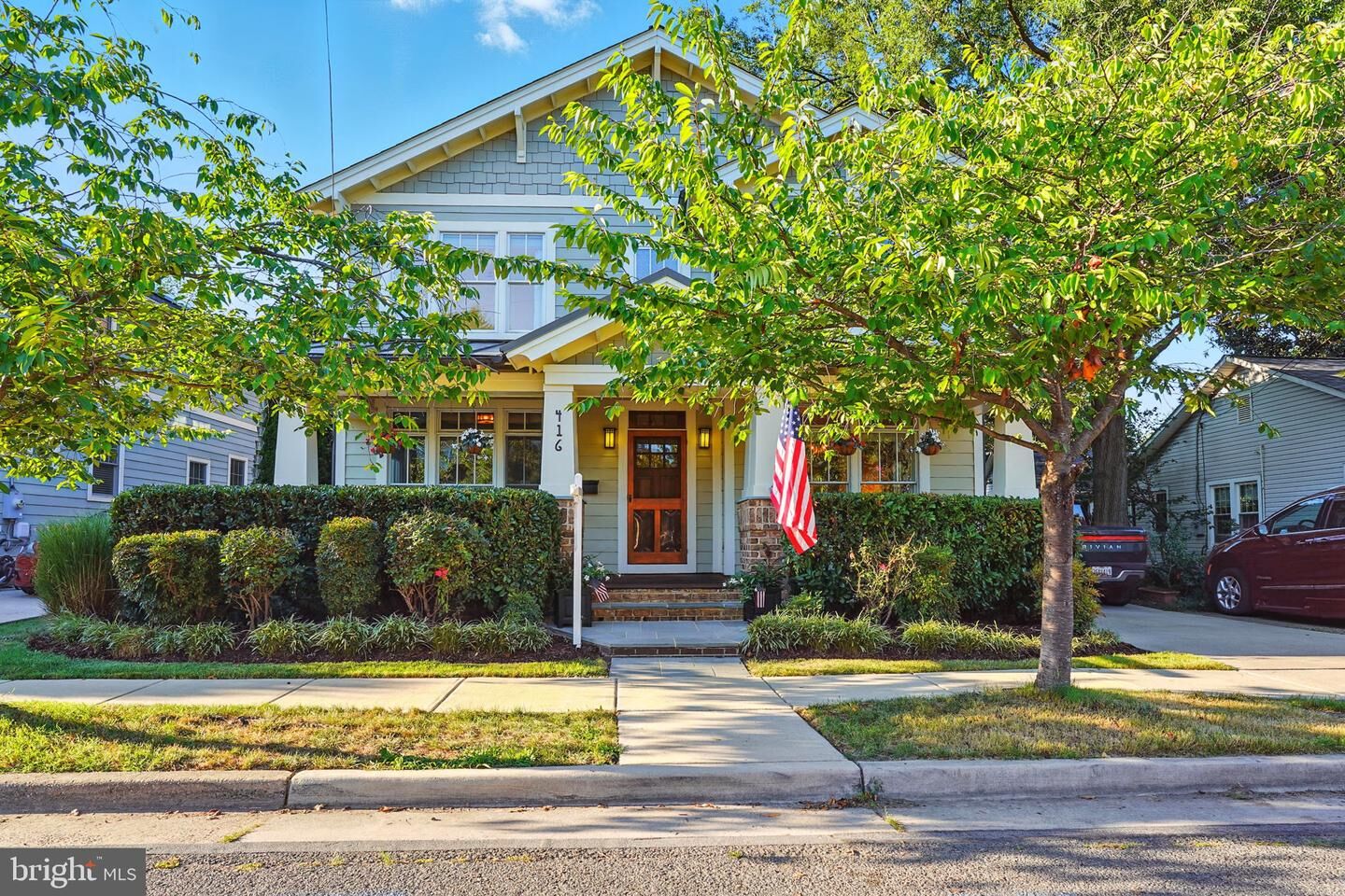 Property Photo: 416 E Alexandria Avenue VA 22301