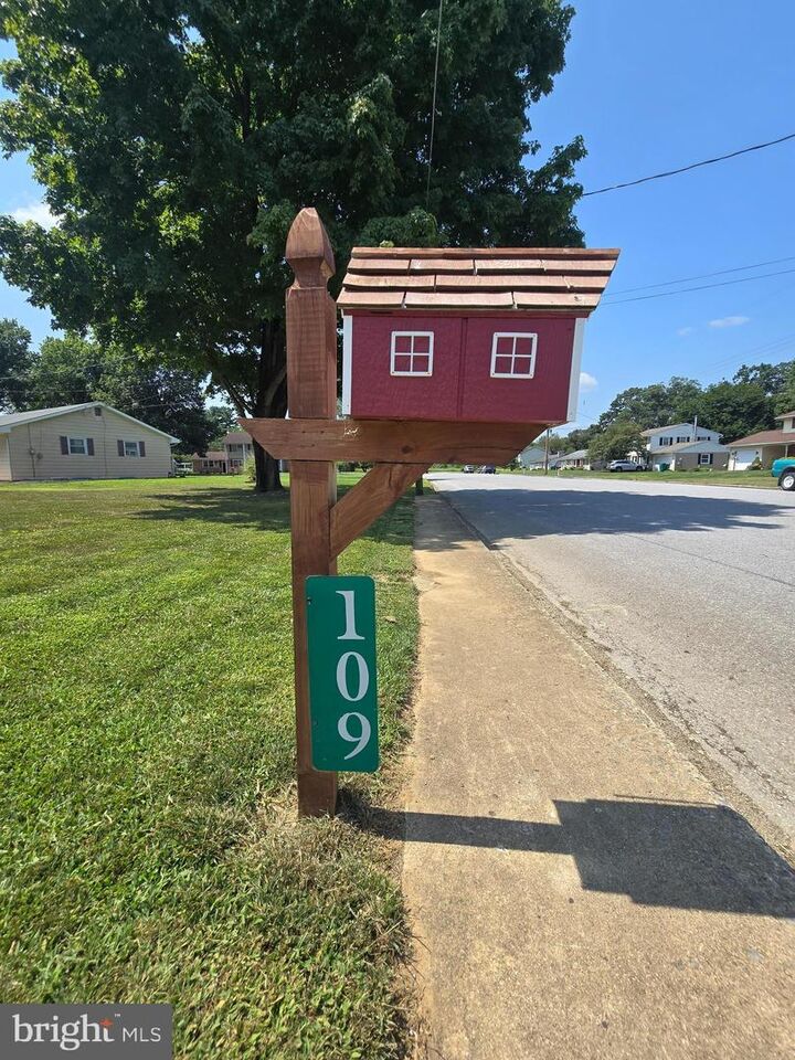 Property Photo: 109 Sycamore Drive PA 17065