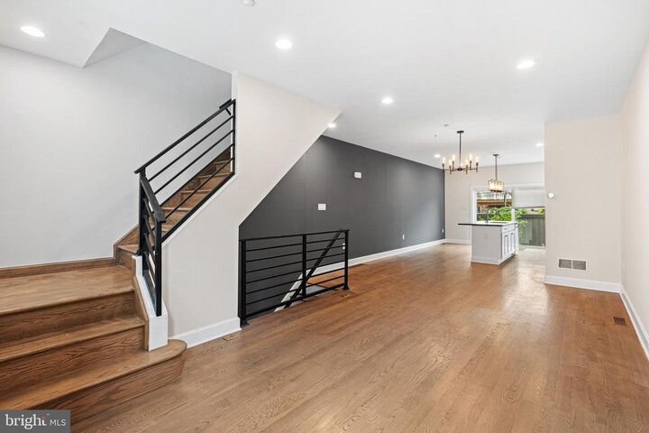 Property Photo: 1031 E Earl Street PA 19125
