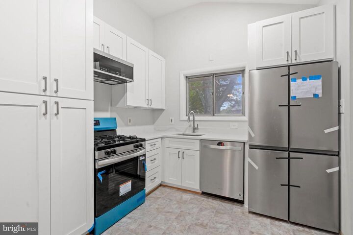 Property Photo:  6024 Frontier Drive  VA 22150 