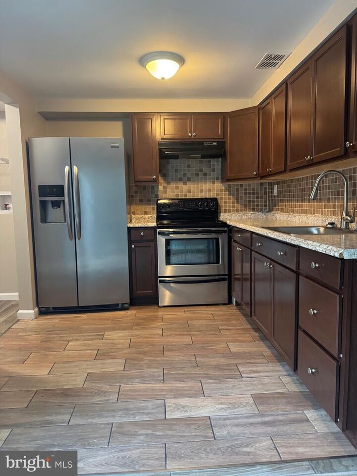 Property Photo: 13 Magnolia Court NJ 08081