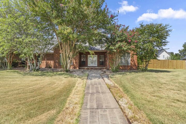Property Photo: 930 Enderlin AR 72034