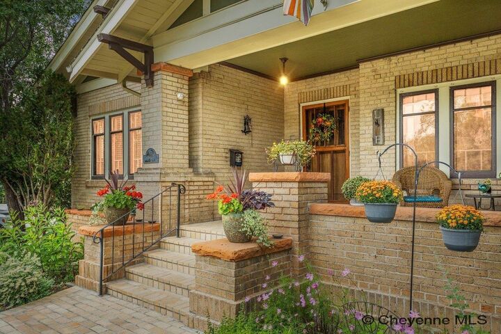 Property Photo:  502 E 24th St  WY 82001 