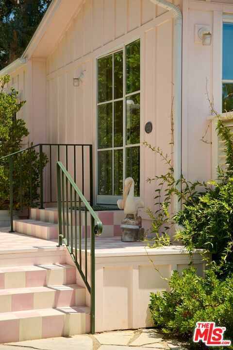 Property Photo: 212 Paradise Cove Rd CA 90265