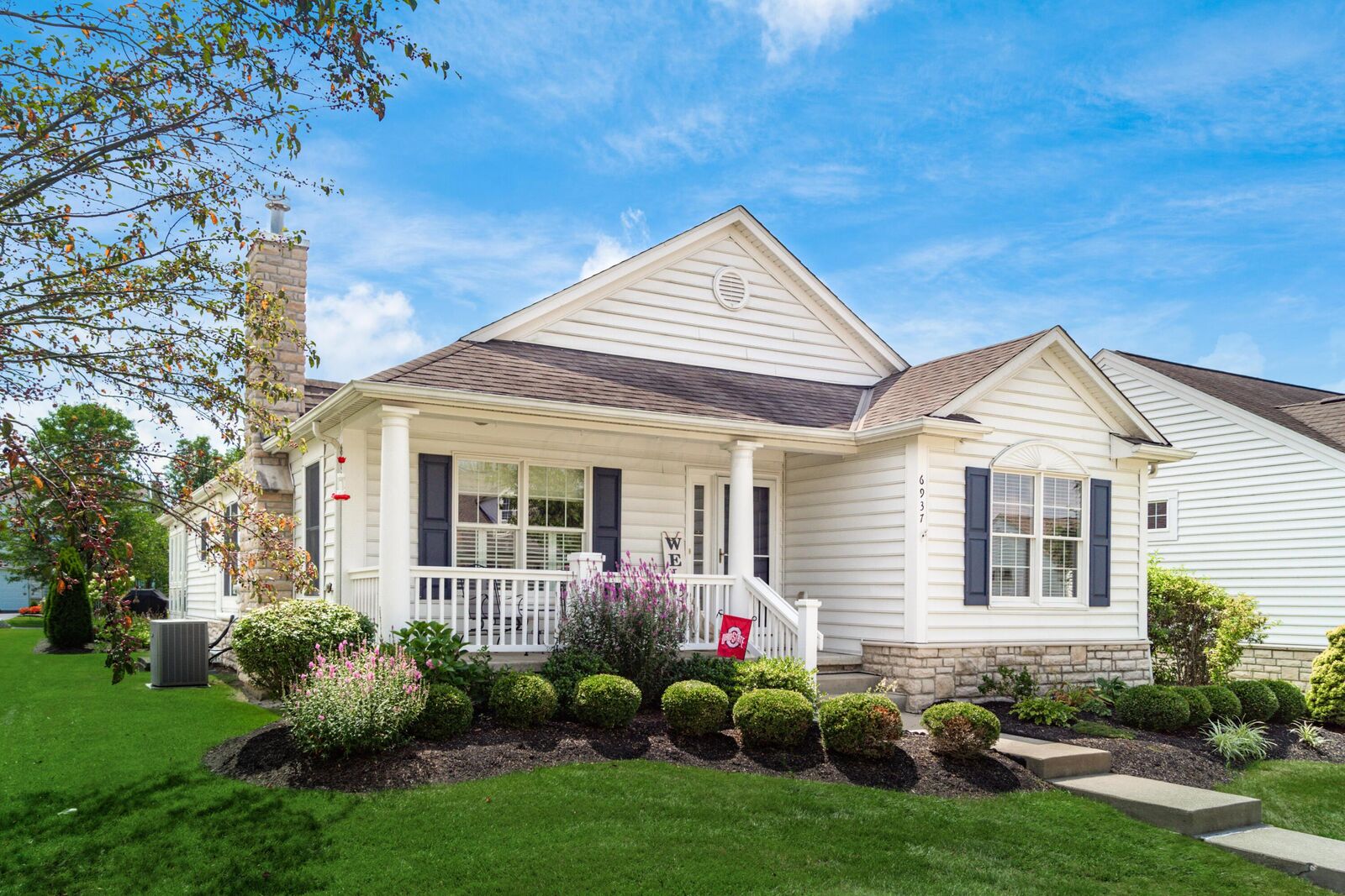 Property Photo:  6937 Joysmith Circle  OH 43054 