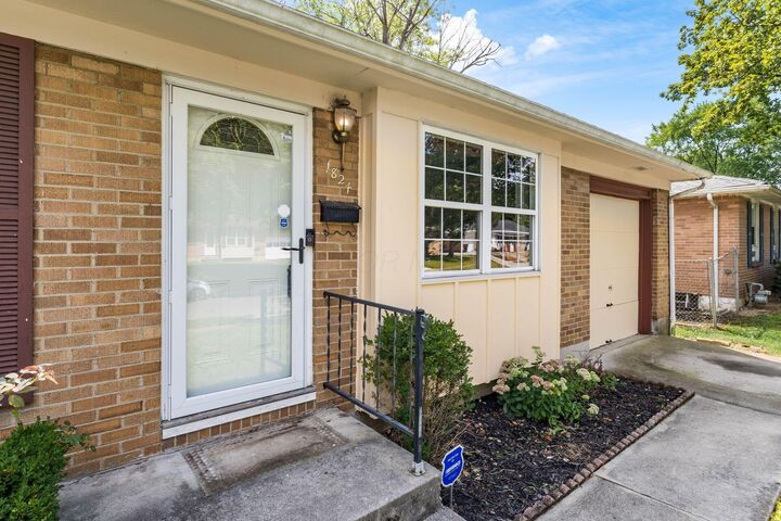 Property Photo:  1824 Lonsdale Road  OH 43232 