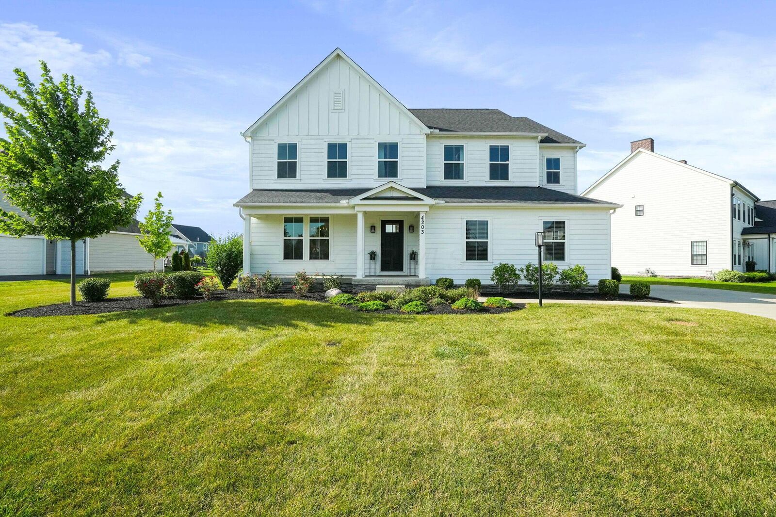 Property Photo:  4203 Harvest Point Drive  OH 43065 