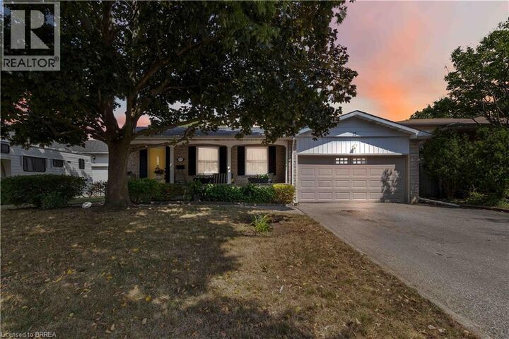 15 Burdock Boulevard  Brantford ON N3R 6B5 photo