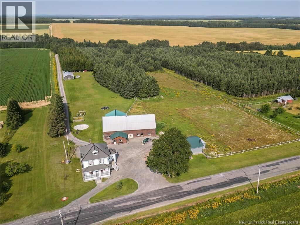 Property Photo: 729 Route 260 NB E8A 2L7