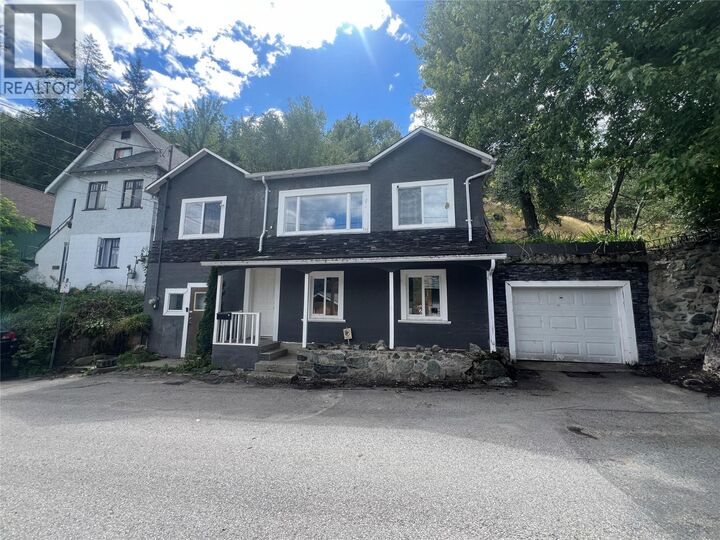 Property Photo:  1916 Wilmes Lane Lane  BC V1R 4H3 