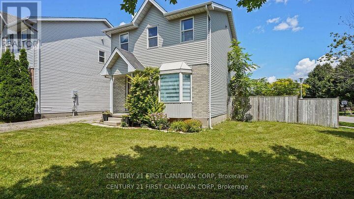 Property Photo:  132 Sandy Street  ON N5Z 2C7 