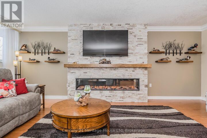 93 Westwood Road 306  Guelph (Willow West/Sugarbush/West Acres) ON N1H 7J7 photo