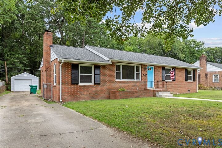 Property Photo: 213 Meroyn Drive VA 23150