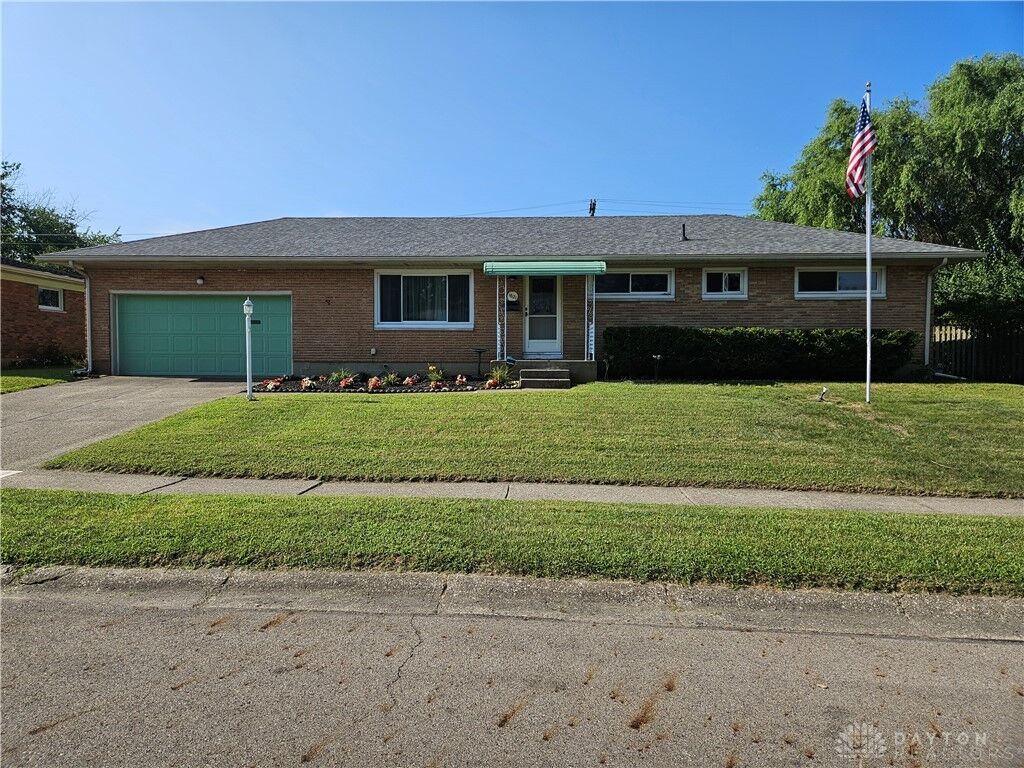 Property Photo: 1621 Biscayne Drive OH 45503