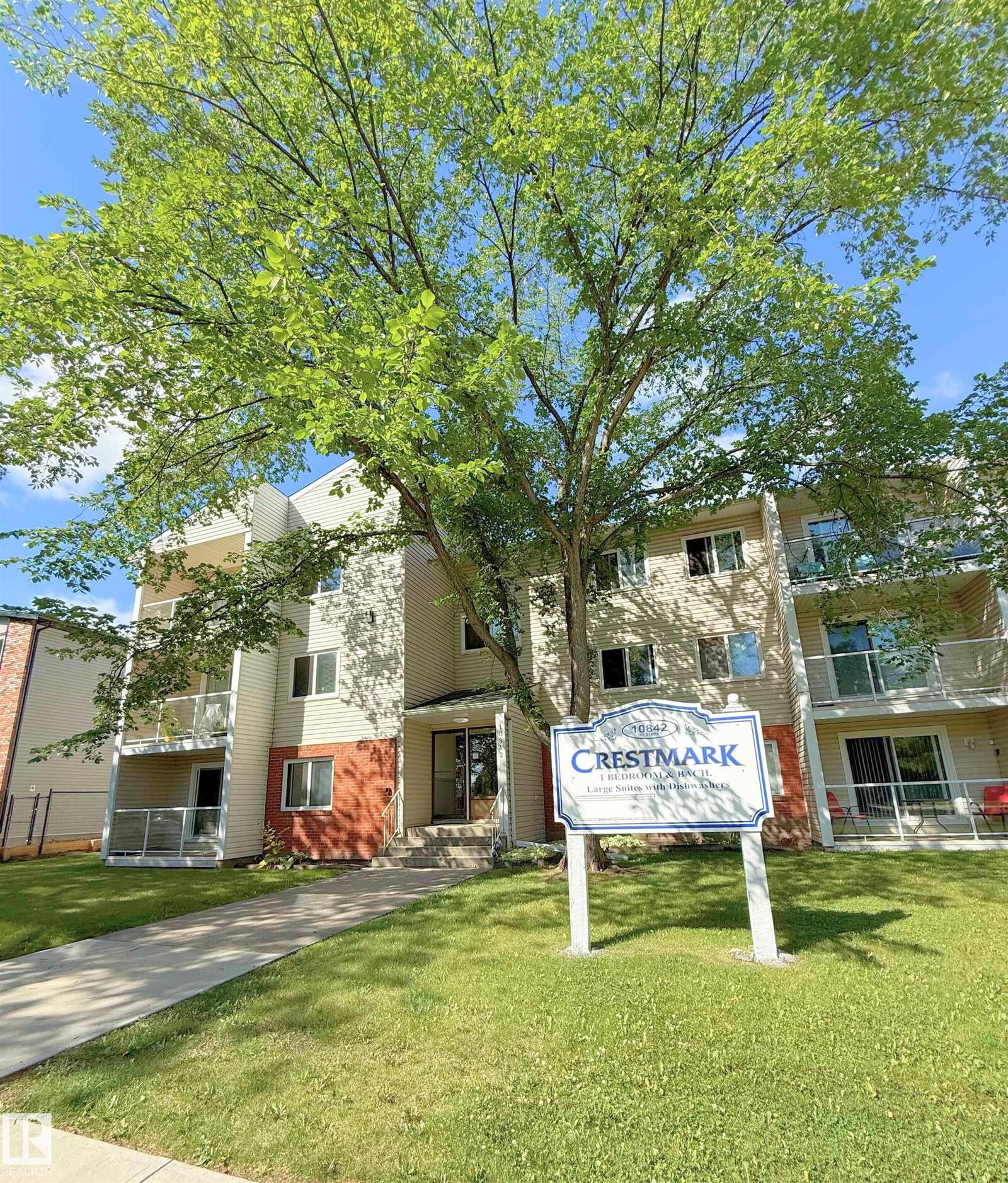 Property Photo:  10842 107 Street NW 303  AB T5H 2Z3 