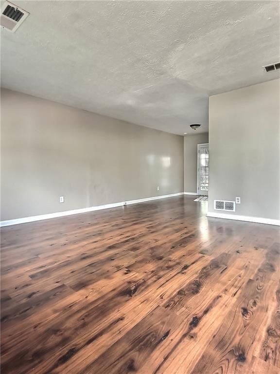 Property Photo:  7066 Oakhill Circle  GA 30168 