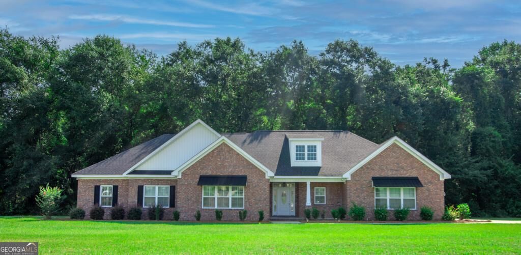 Property Photo: 1205 E Hampton Drive GA 30461