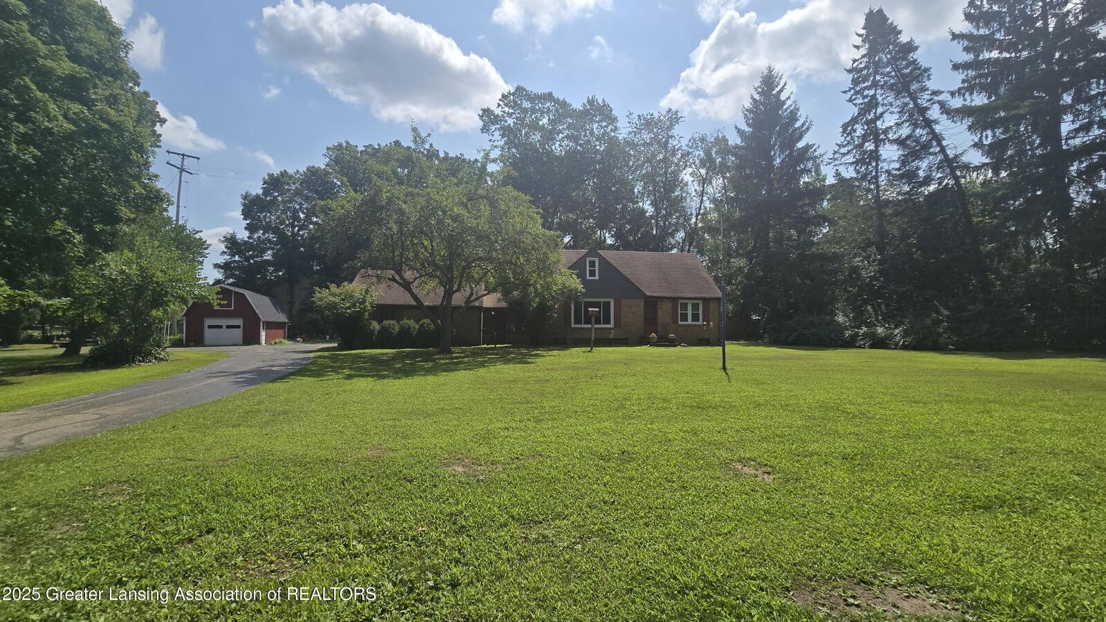 Property Photo: 2409 Hulett Road MI 48864