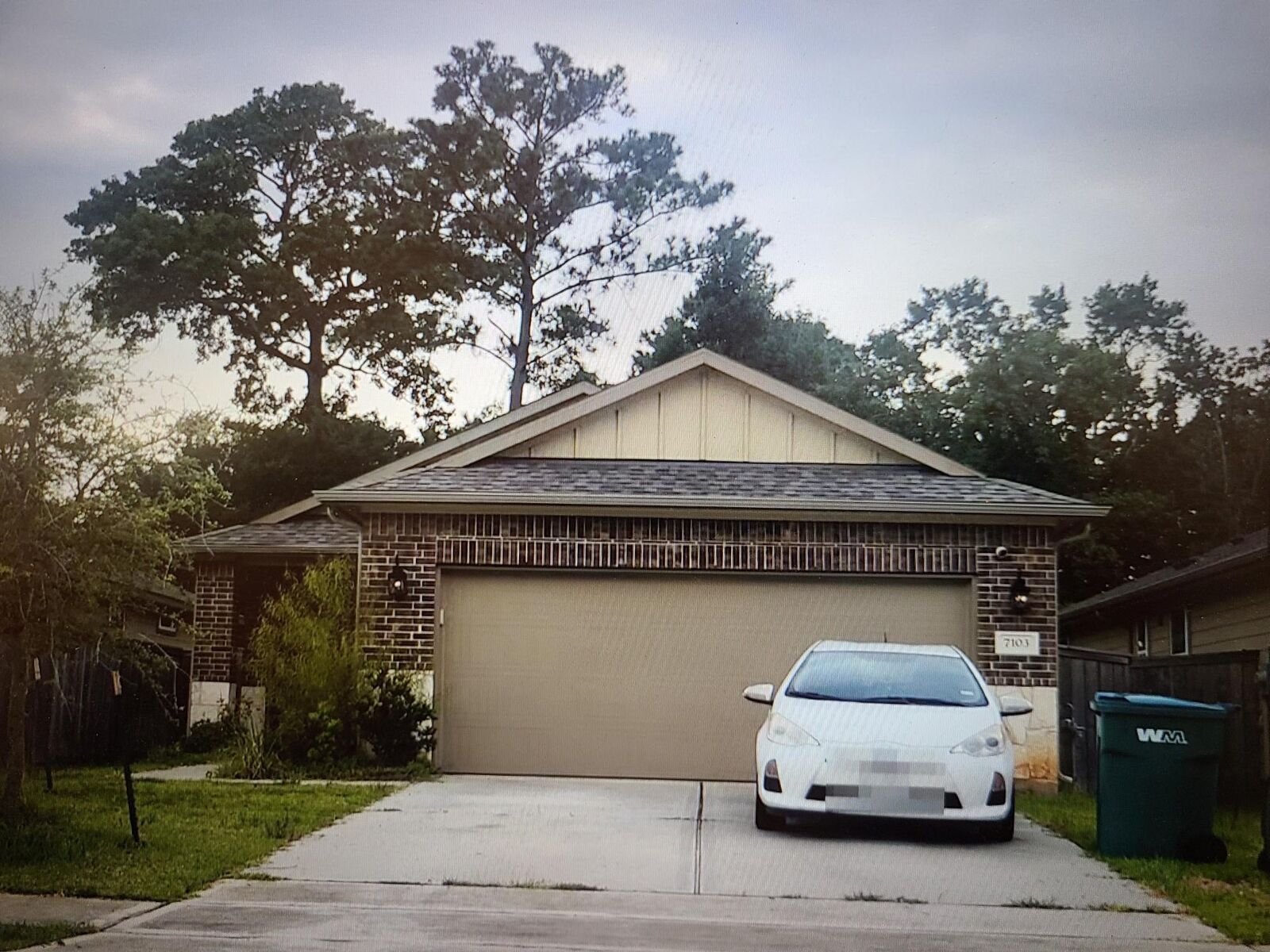 Property Photo: 7103 Silverleaf Oak Street TX 77304