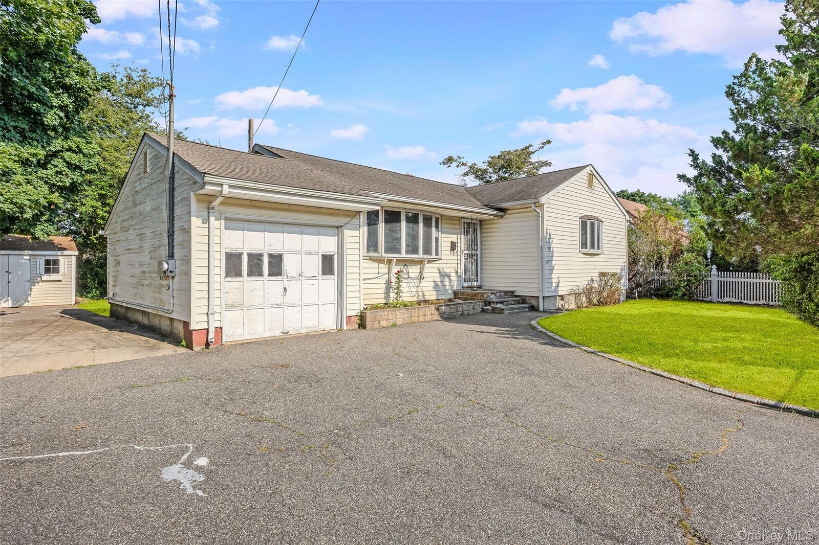 Property Photo:  201 Hilltop Drive  NY 11717 