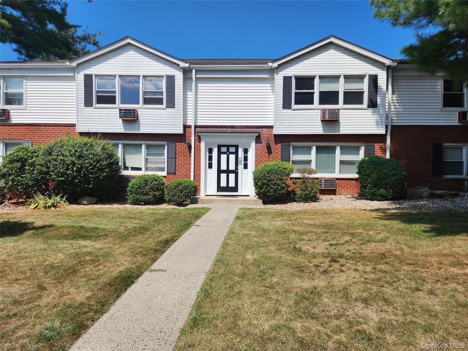 Property Photo: 2 Revere Court 2108 NY 10901