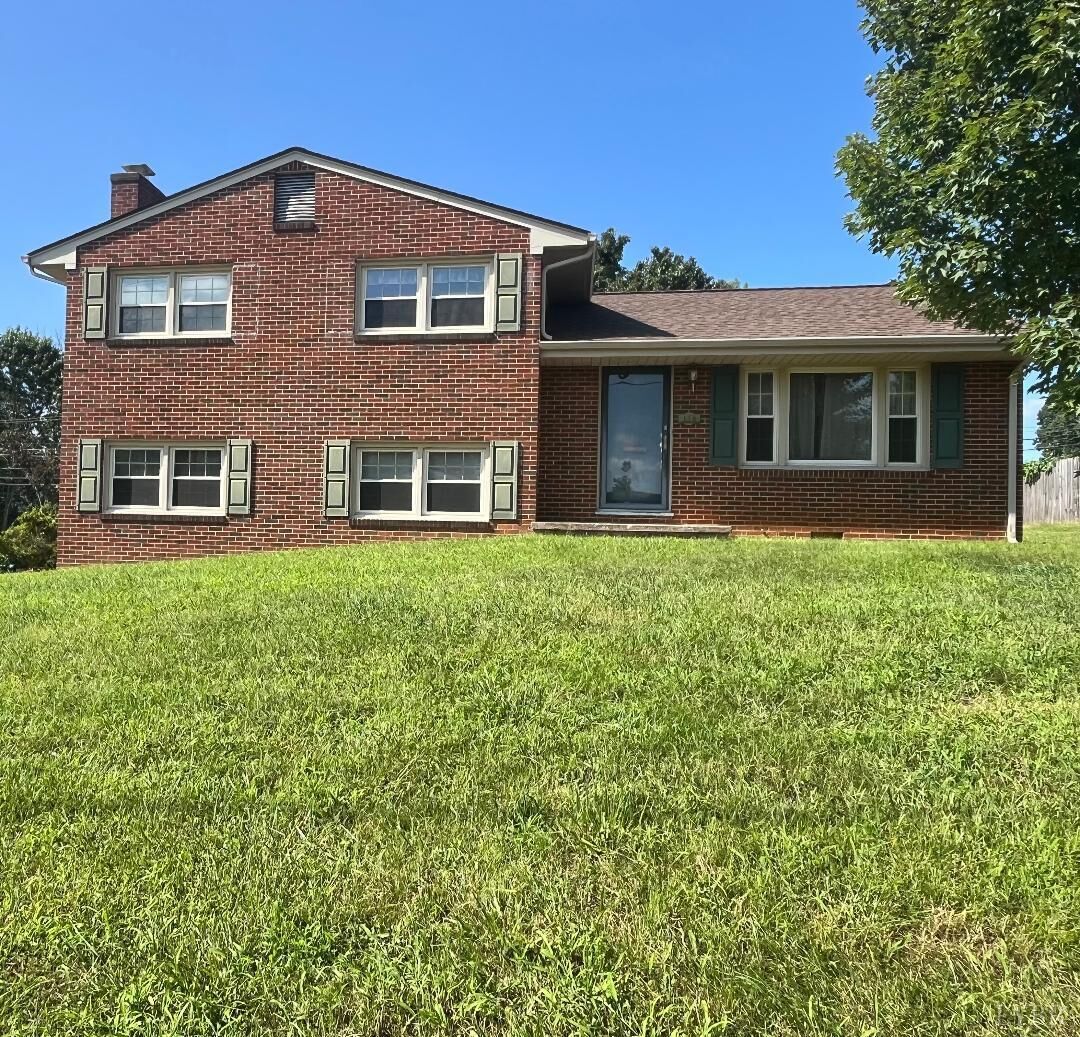 Property Photo: 116 Frontier Road NE VA 24012