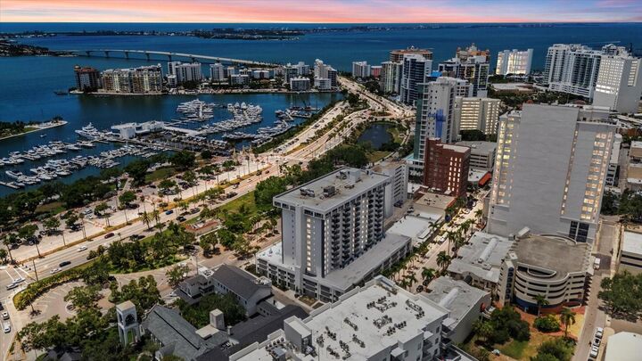 Property Photo:  101 S Gulfstream Avenue 10J  FL 34236 