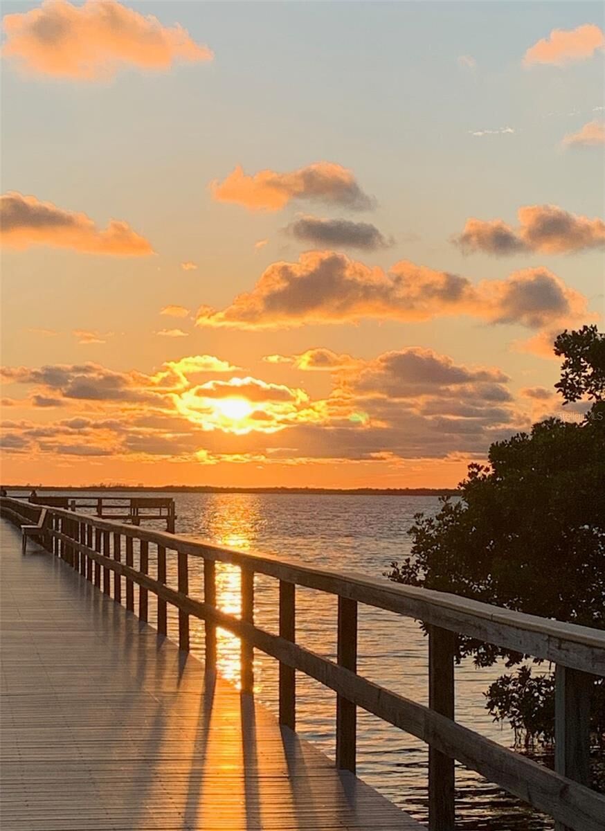 Property Photo: 2602 Edgewater Court FL 34221