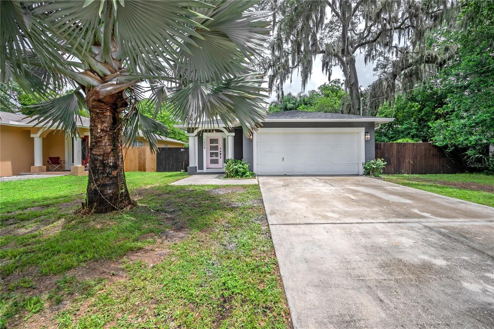 Property Photo:  1508 E Jean Street  FL 33610 