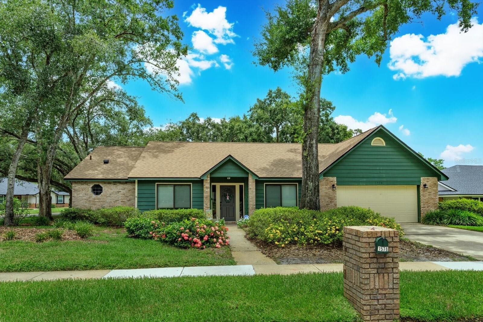 Property Photo: 1578 N Ridge Lake Circle FL 32750