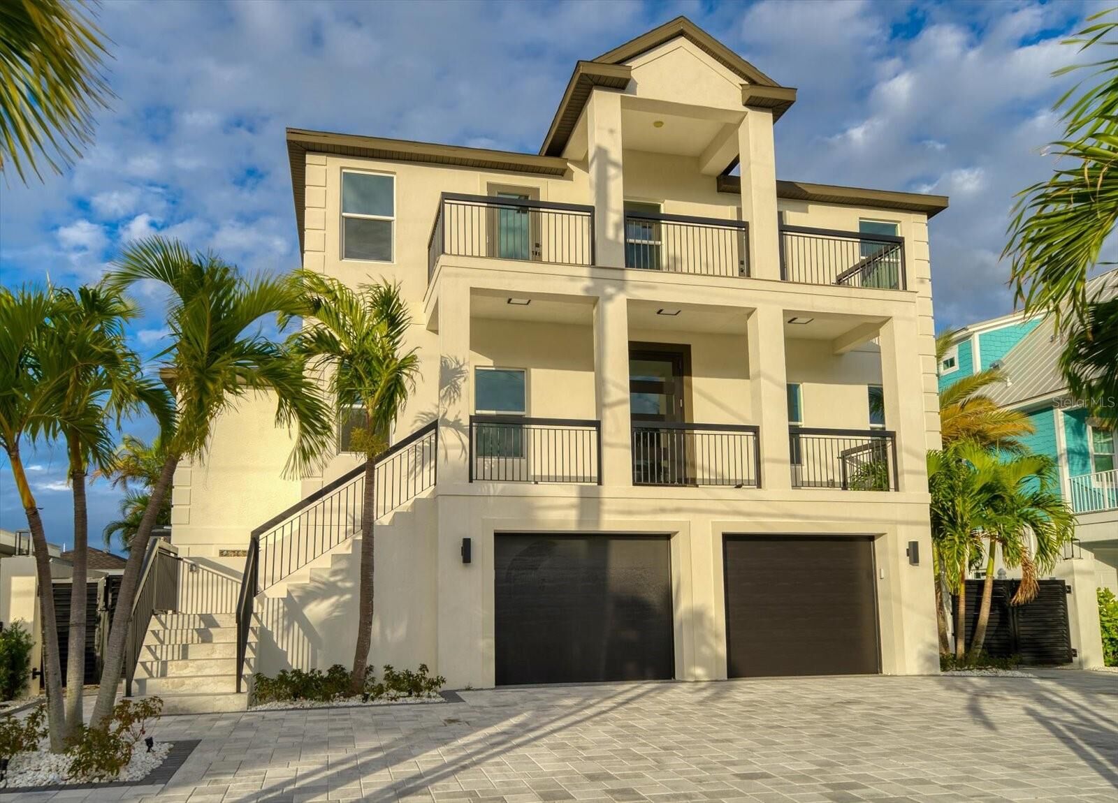 Property Photo: 116 Devon Drive FL 33767