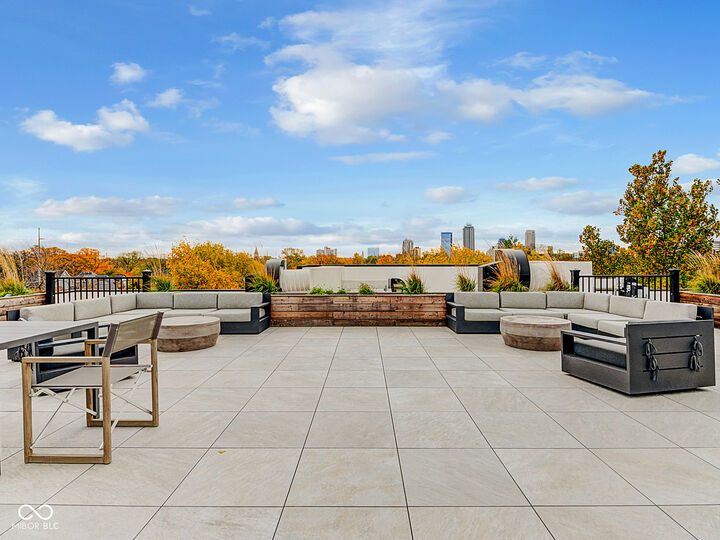 Property Photo: 319 E 16th Street 402 IN 46202