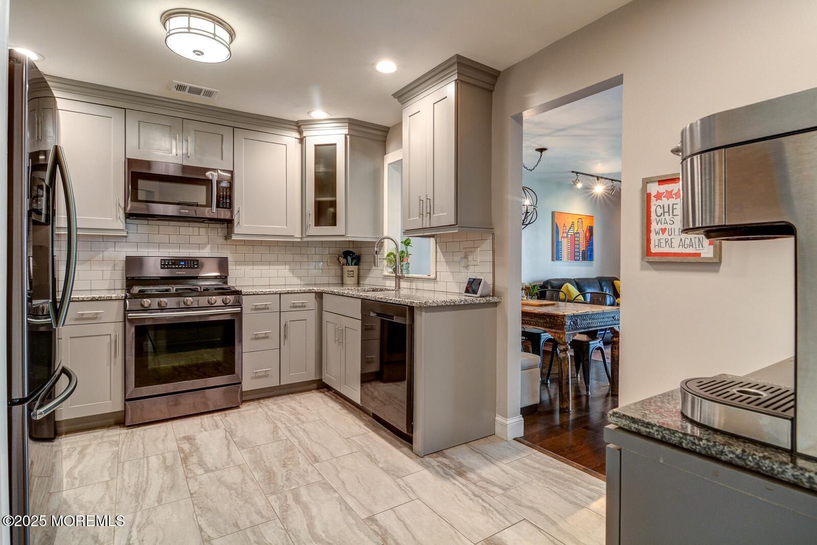 Property Photo:  19 Tulip Lane  NJ 07728 