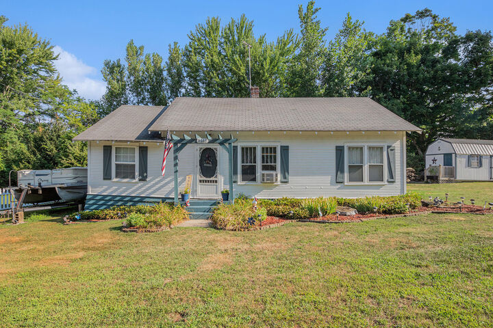 8663 Little Paw Paw Avenue  Watervliet MI 49098 photo