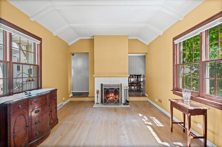 Property Photo: 8449 Kedvale Avenue IL 60076