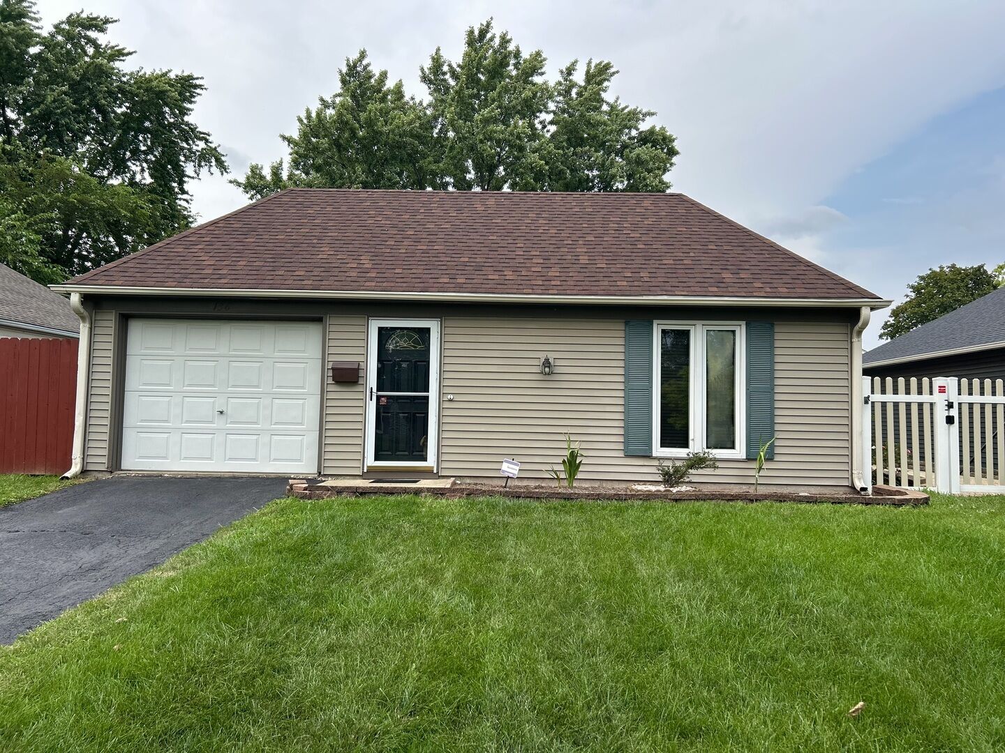 Property Photo:  136 Heathgate Road  IL 60538 