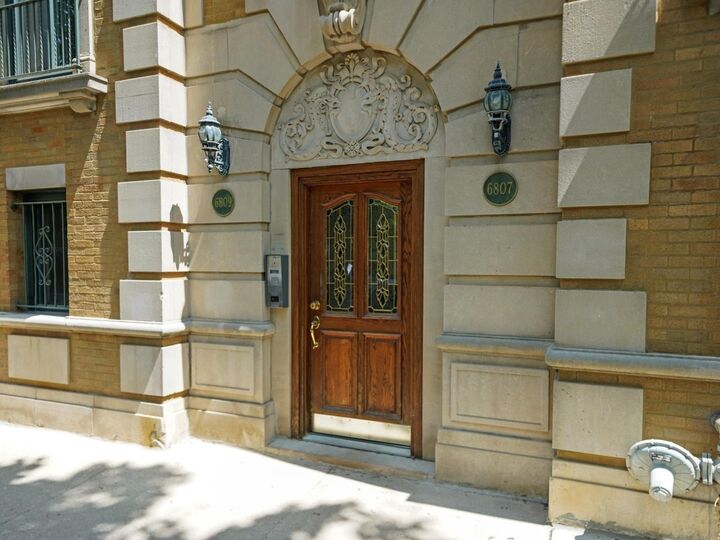 6807 N Lakewood Avenue 2S  Chicago IL 60626 photo