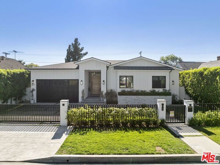 5011 Stern Avenue  Sherman Oaks CA 91423 photo