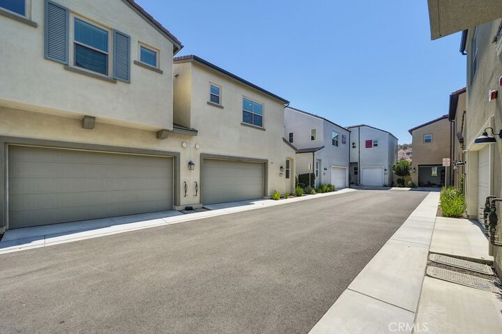 Property Photo: 4167 103 Horvath Street 103 CA 92883