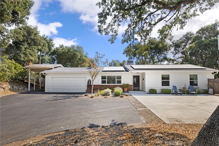 Property Photo: 5355 El Verano Avenue CA 93422