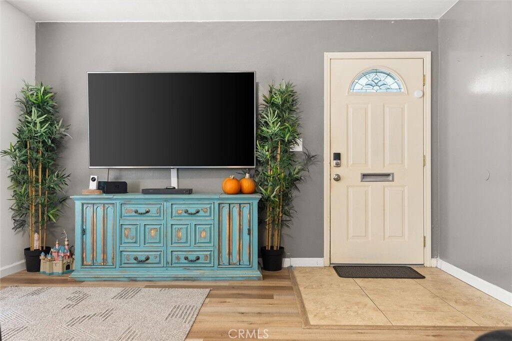 Property Photo: 616 S Boxwood Street CA 92802